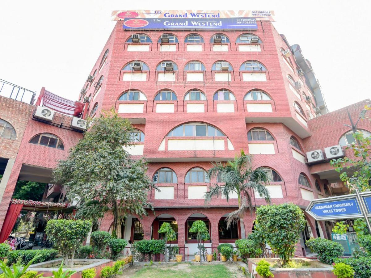 Hôtel Oyo 80157 Collection O The Grand Westend à New Delhi Extérieur photo